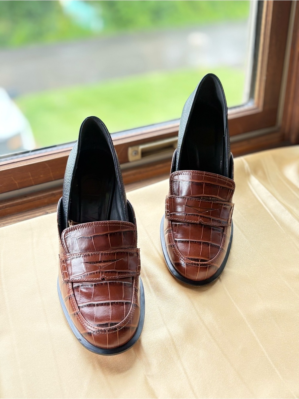 Loewe Croc Embossed Leather Penny Loafer Heels Pumps EU 40 (US 10) Brown Black